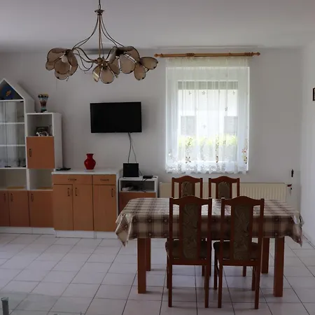 Badacsony Apartmanhaz * Badacsonytomaj