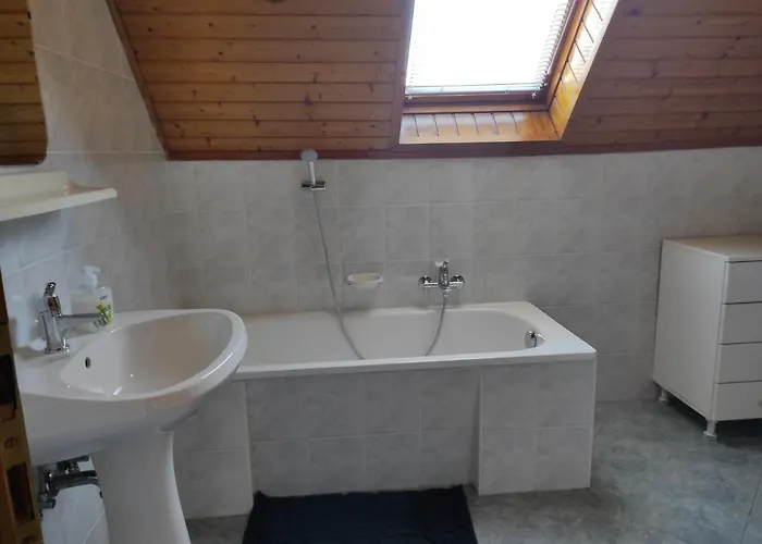 Апартаменты Badacsony Apartmanhaz