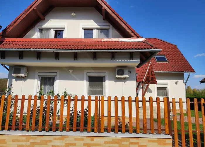 Badacsony Apartmanhaz *