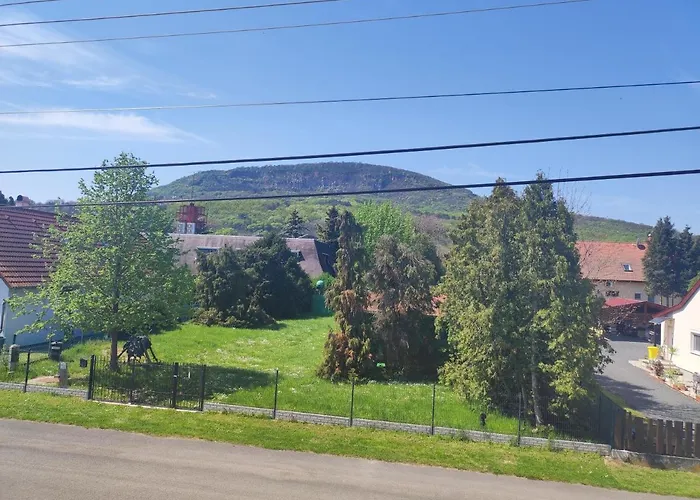 Апартаменты Badacsony Apartmanhaz Бадачоньтомай