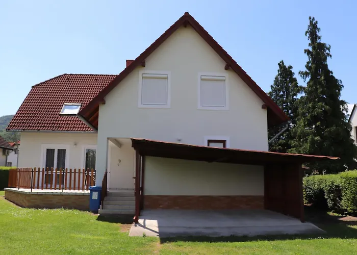 Badacsony Apartmanhaz Бадачоньтомай