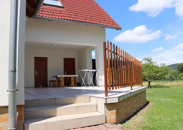 Badacsony Apartmanhaz Апартаменты *