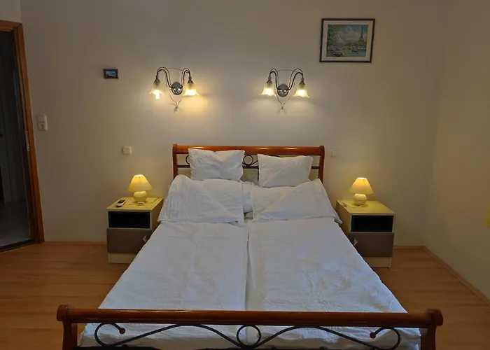 Badacsony Apartmanhaz * Бадачоньтомай