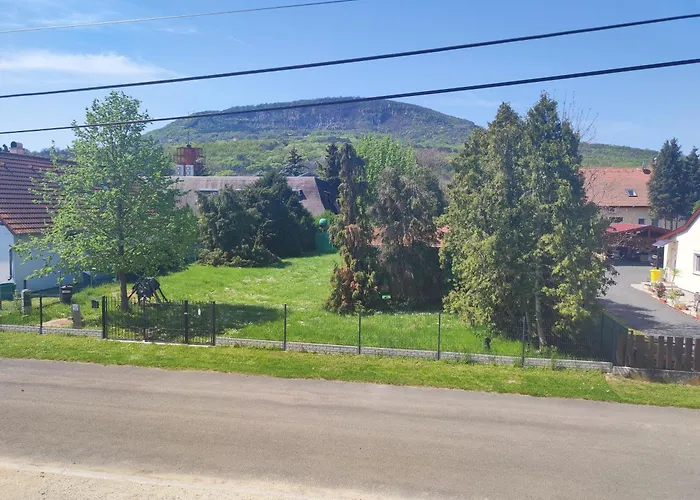 Апартаменты Badacsony Apartmanhaz